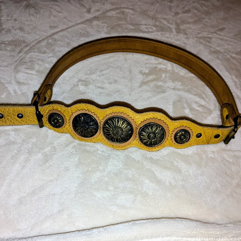 Women golden yellow/tan medallions leather belt